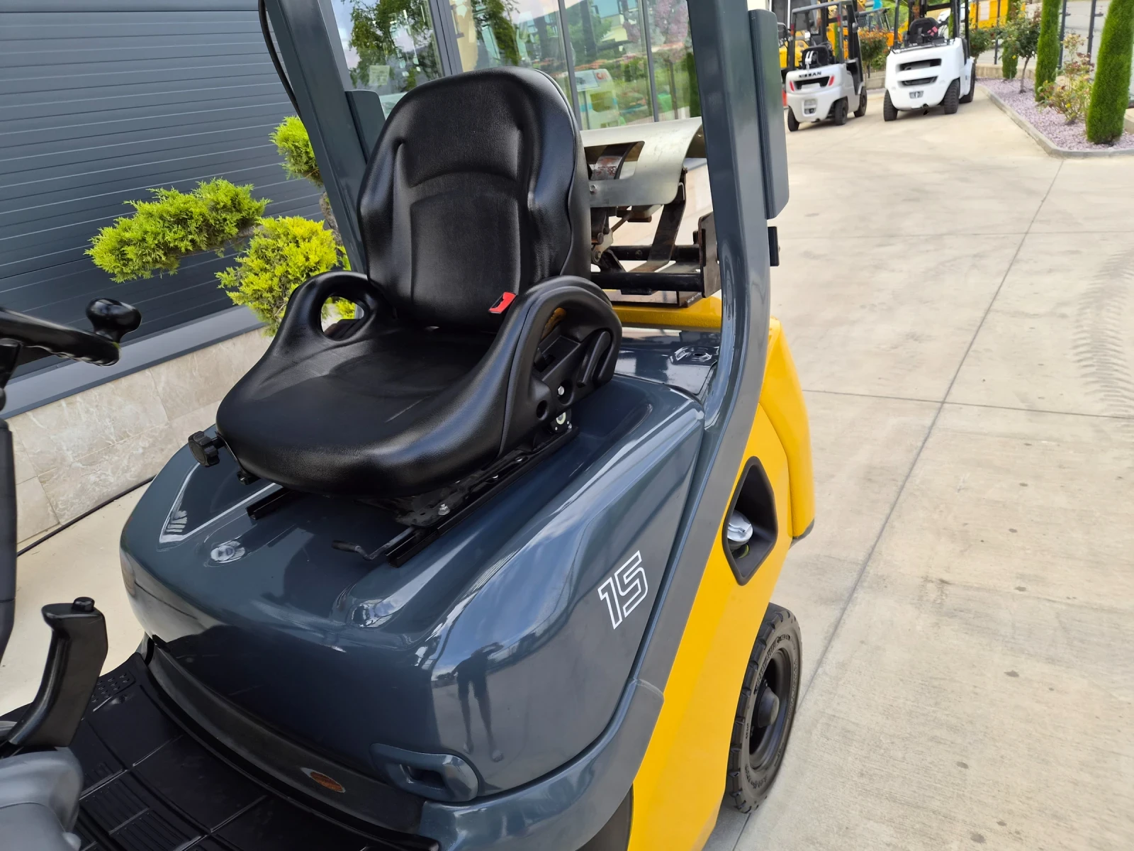 Мотокар Komatsu  ГАЗ + БЕНЗИН / АВТОМАТ / КАТО НОВ !, снимка 10 - Индустриална техника - 55006552