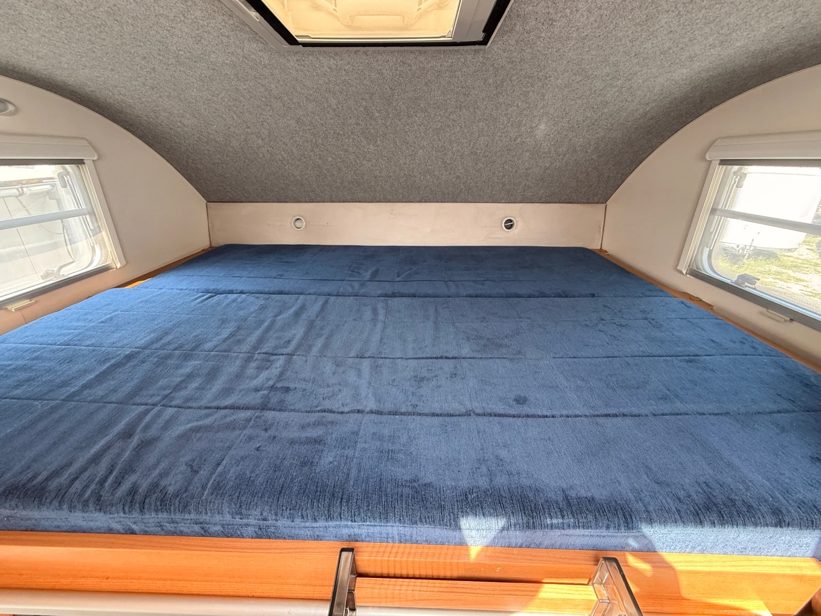 Кемпер Knaus Sport Tr, снимка 10 - Каравани и кемпери - 55459250