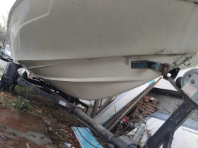 Лодка Bayliner, снимка 4 - Воден транспорт - 52975951