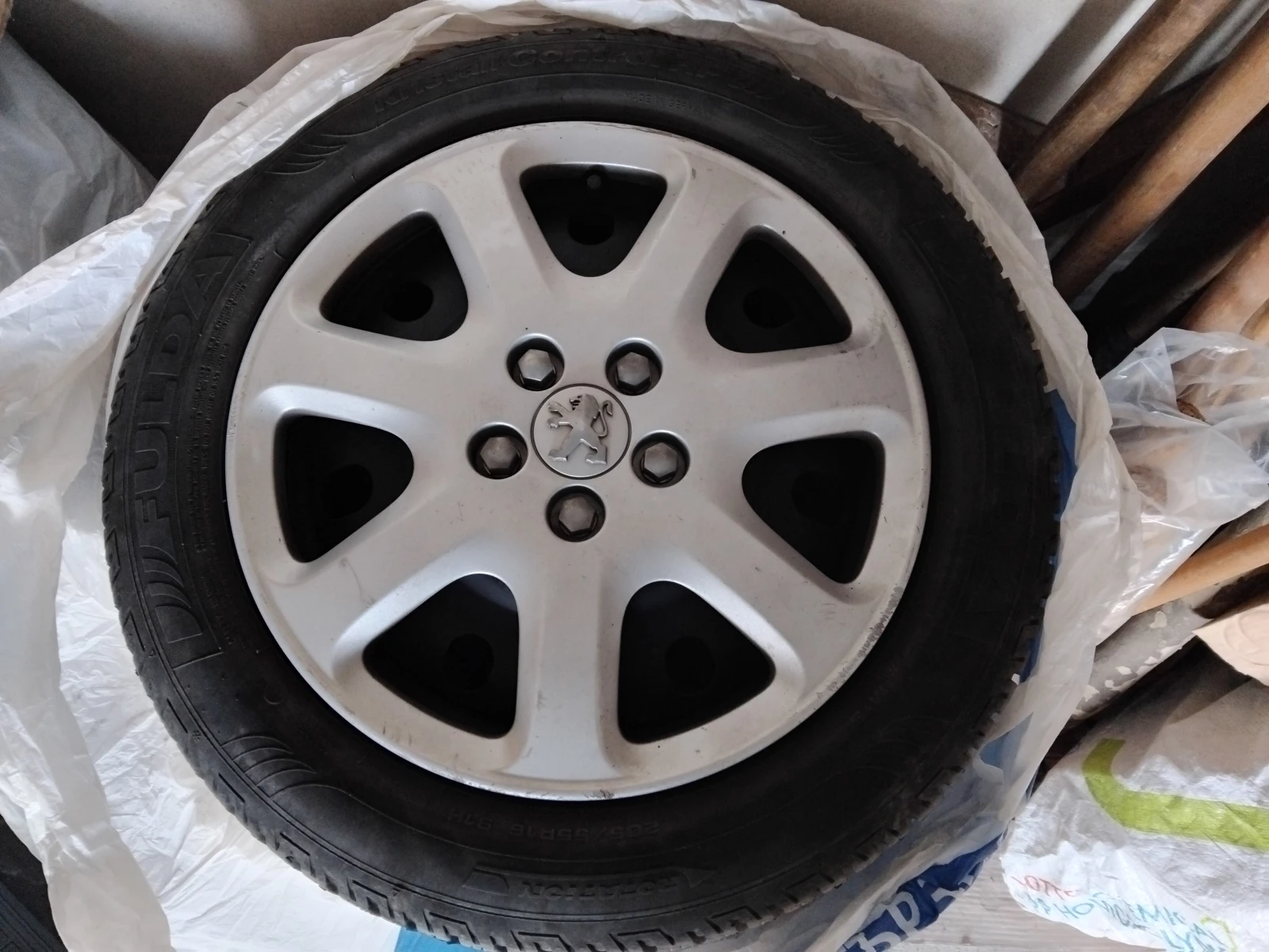    205/55R16  Peugeot 308 | Mobile.bg   1