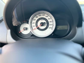 Mazda 2 1.3i, снимка 10