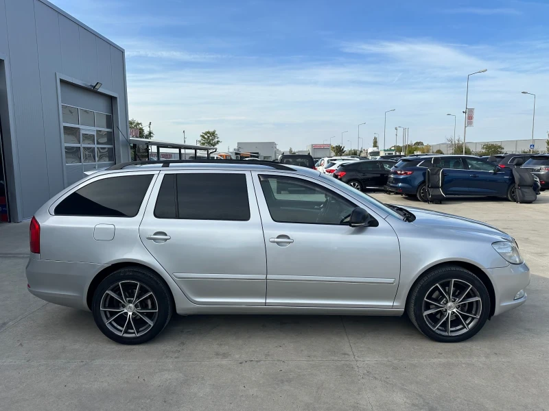 Skoda Octavia 2.0TDI-6ск.Ксенон-Нави-Автопилот , снимка 4 - Автомобили и джипове - 47306134