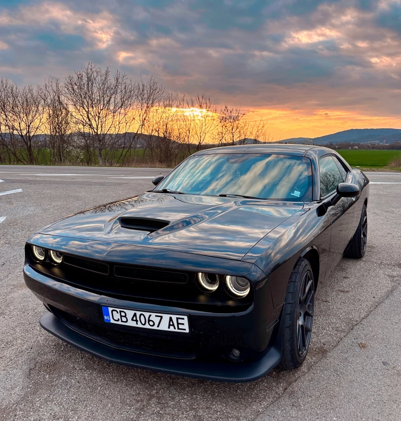 Dodge Challenger R/T 5.7 Black top, снимка 1 - Автомобили и джипове - 47862250