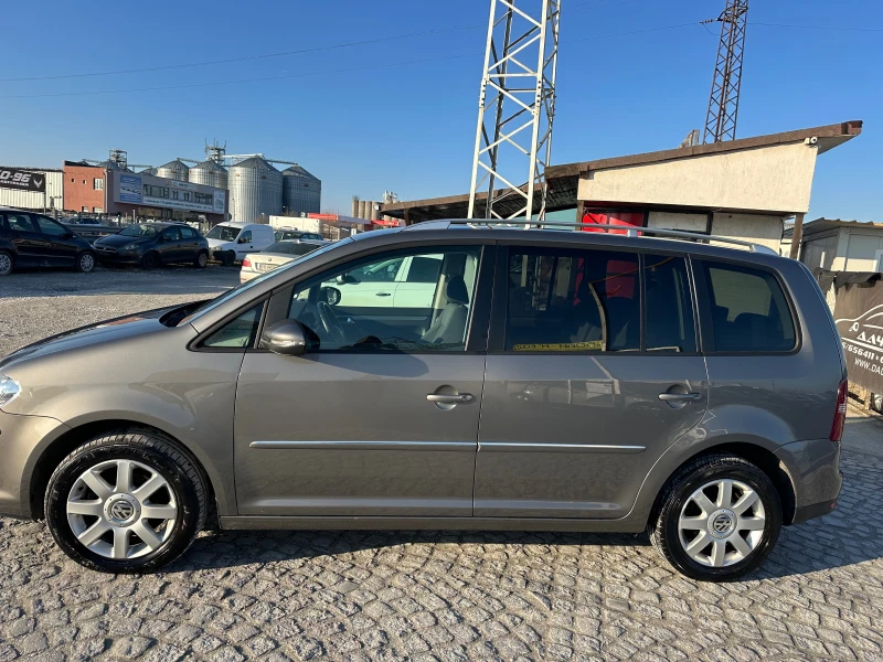 VW Touran 7 МЕСТА #1.9TDI#6 СКОРОСТИ#ПОДГРЕВ#КЛИМАТРОНИК, снимка 2 - Автомобили и джипове - 48336890