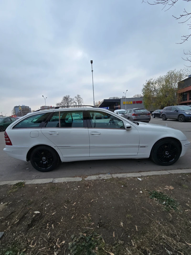 Mercedes-Benz C 220, снимка 1 - Автомобили и джипове - 48352087