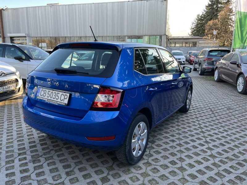 Skoda Fabia MPI, снимка 4 - Автомобили и джипове - 49588058