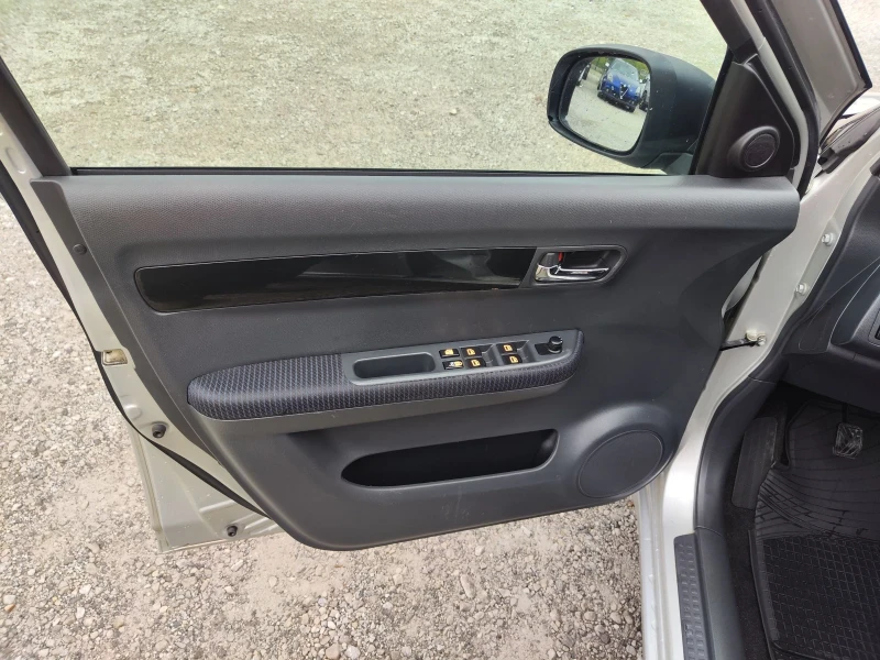 Suzuki Swift 1.3. 4#4 клима, снимка 12 - Автомобили и джипове - 51884384