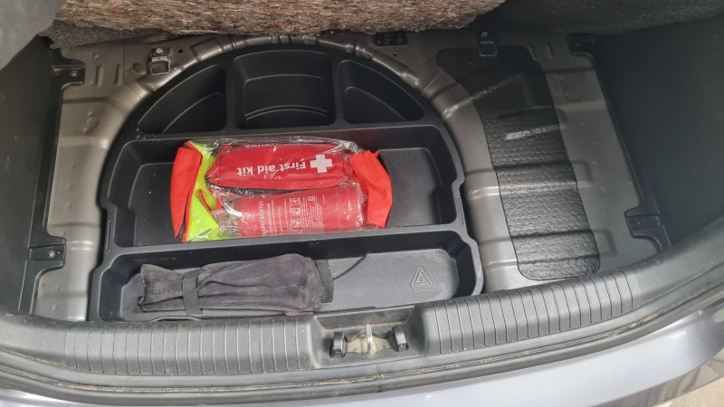 Hyundai I20 Хечбег, снимка 7 - Автомобили и джипове - 52502398