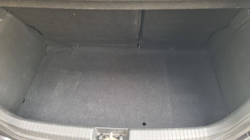 Hyundai I20 Хечбег, снимка 9 - Автомобили и джипове - 52502398