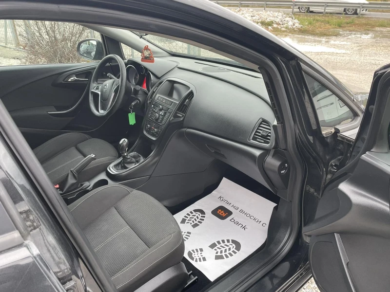 Opel Astra 1.7 перфектен, снимка 10 - Автомобили и джипове - 52751400