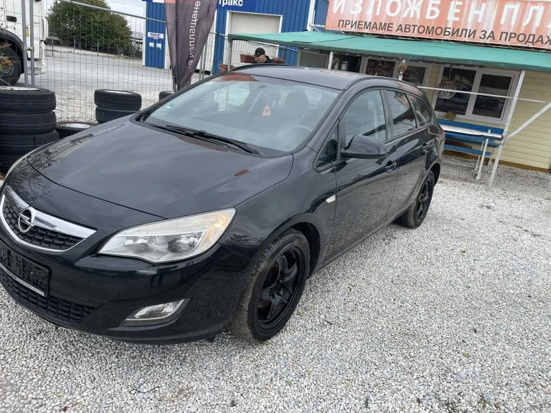 Opel Astra 1.7 перфектен, снимка 3 - Автомобили и джипове - 52751400