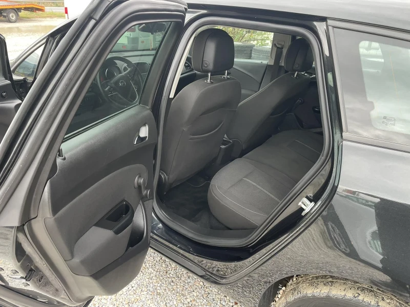 Opel Astra 1.7 перфектен, снимка 9 - Автомобили и джипове - 52751400