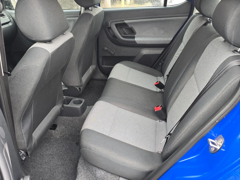 Skoda Fabia 1.2i/Лизинг, снимка 11 - Автомобили и джипове - 53028765