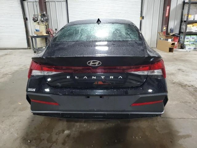 Hyundai Elantra, снимка 6 - Автомобили и джипове - 48718596