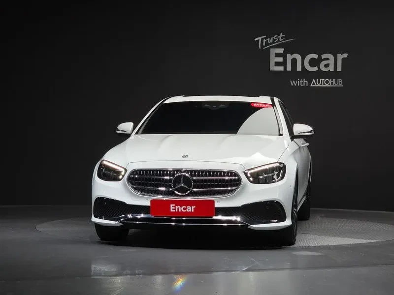 Mercedes-Benz E 250 W213 Avantgarde, снимка 2 - Автомобили и джипове - 55750259