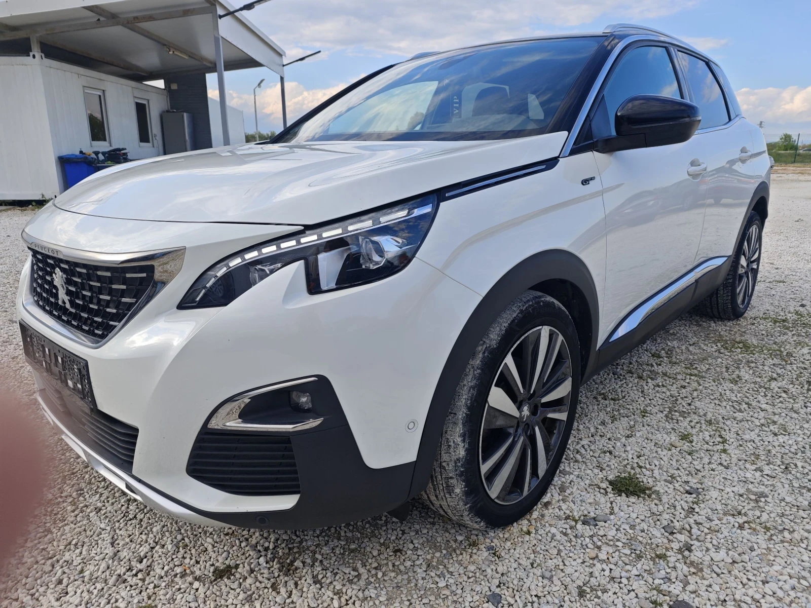 Peugeot 3008 GT Plug-in Hibrid 4x4 300HP 360camera - изображение 2