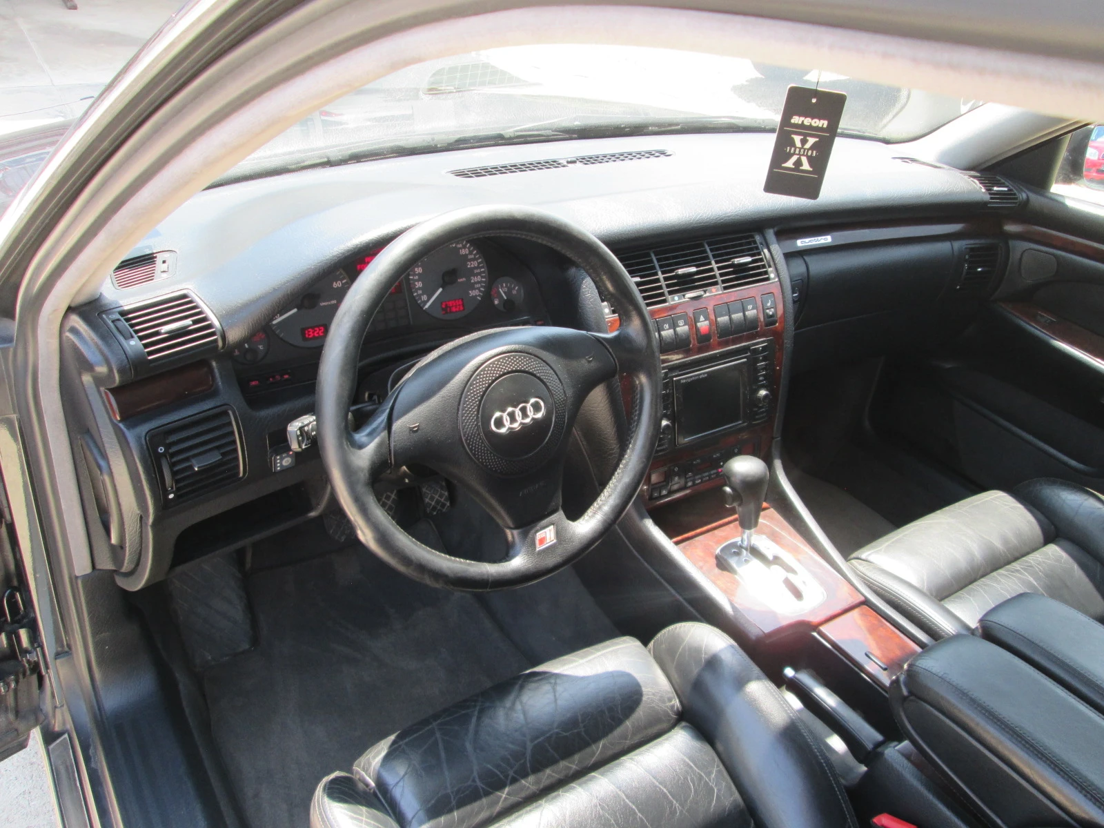 Audi A8 4.2I GAZ-QUATRO-300kc - изображение 10