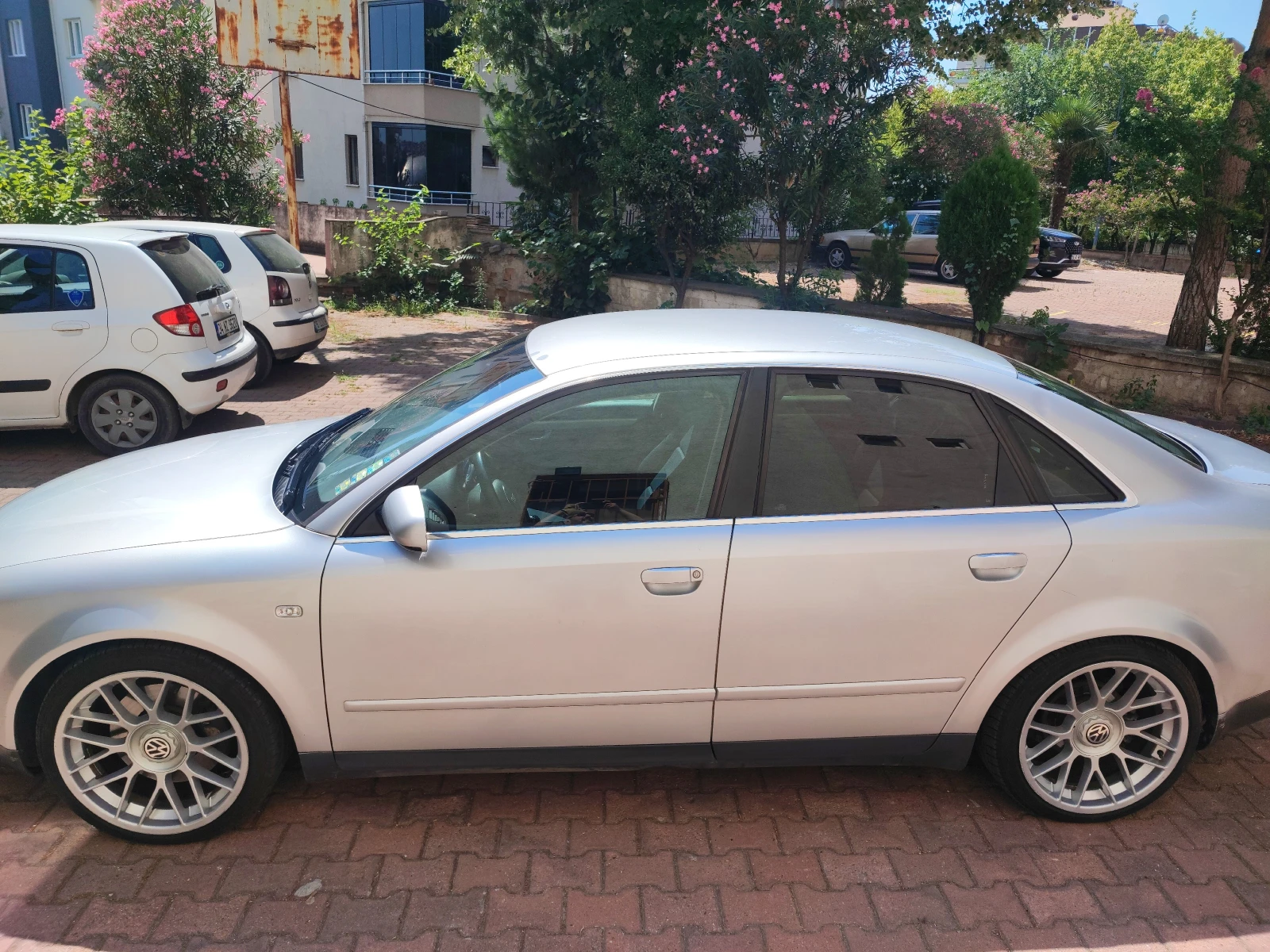 Audi A4 V6 3.0 Quattro 6ск Бензин / Газ - изображение 3