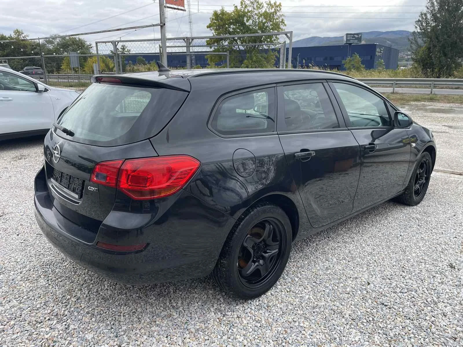 Opel Astra 1.7 перфектен - изображение 6