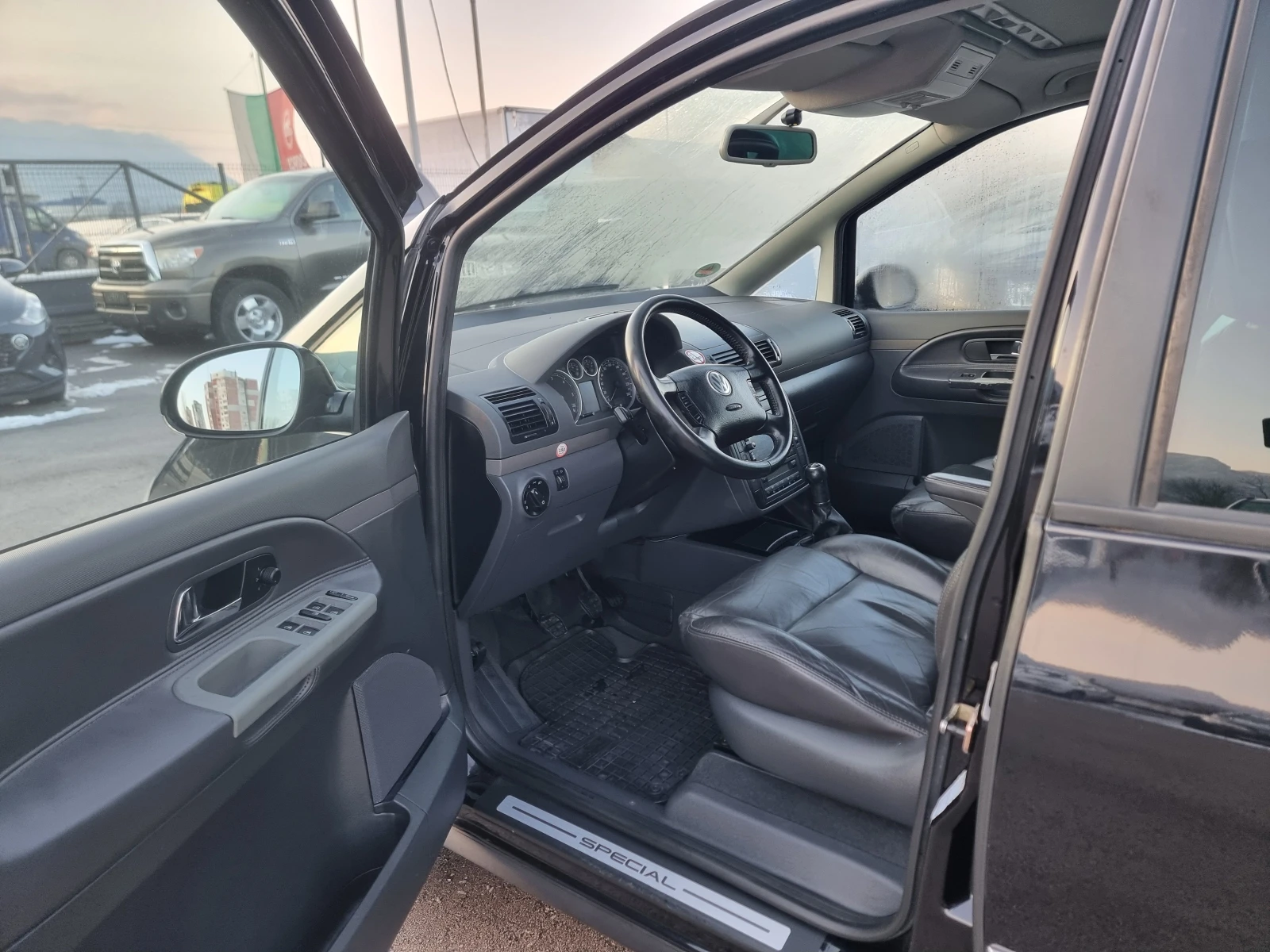 VW Sharan 2.0TDI - изображение 10