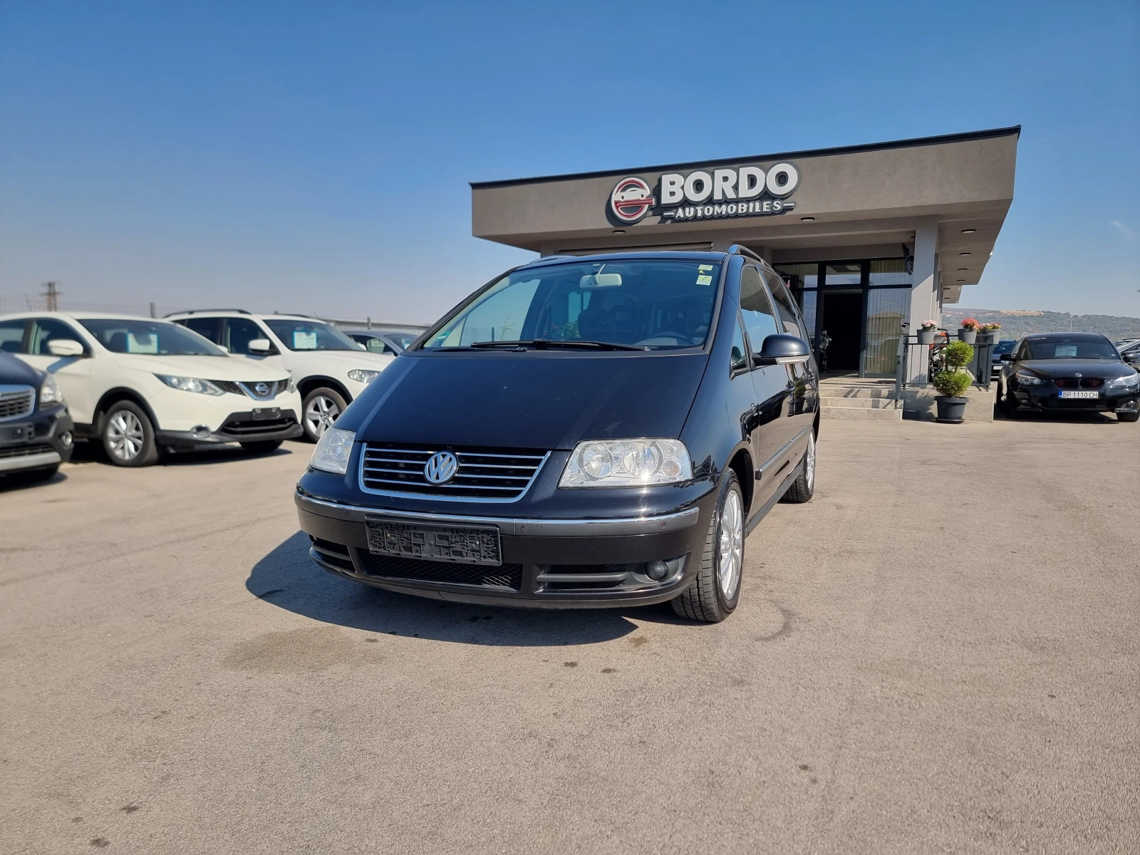 VW Sharan 2.0TDI, снимка 2 - Автомобили и джипове - 53154419