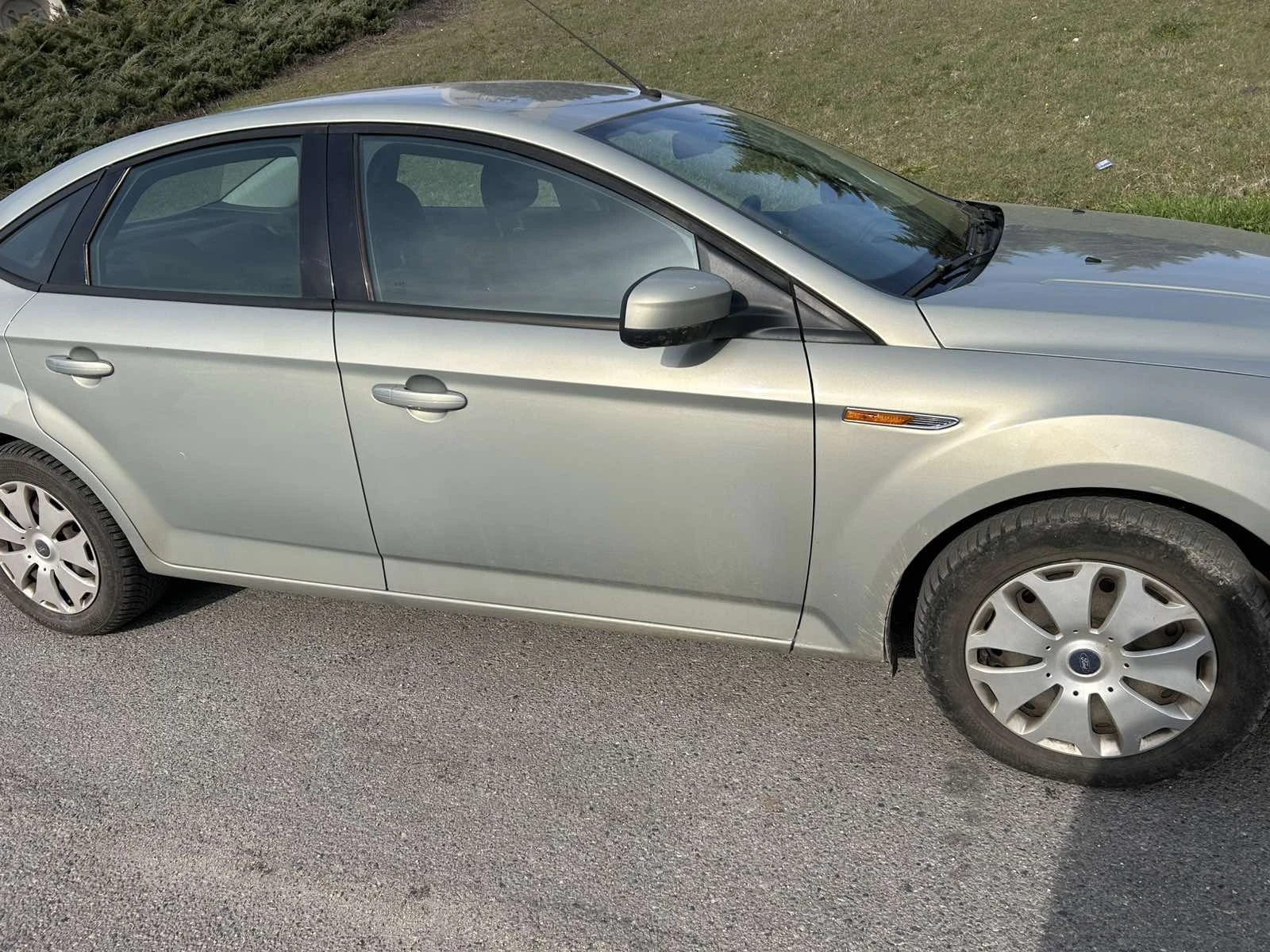 Ford Mondeo 1.8 TDCI (Напълно обслужена), снимка 5 - Автомобили и джипове - 53441355