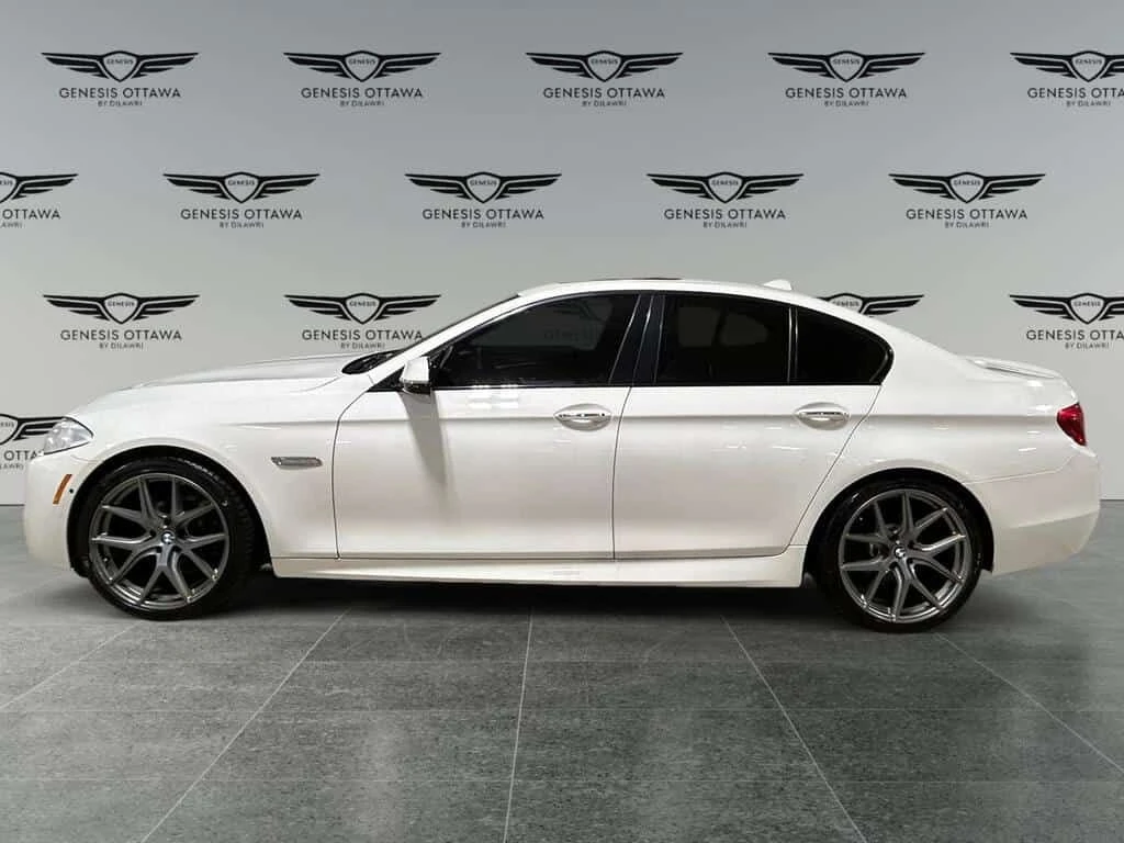 BMW 535 * 535i xDrive AWD | Leather | Sunroof * CARFAX * Ц - изображение 2