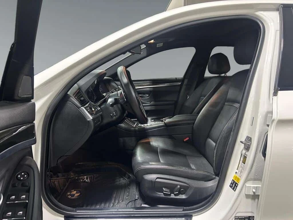 BMW 535 * 535i xDrive AWD | Leather | Sunroof * CARFAX * Ц - изображение 10