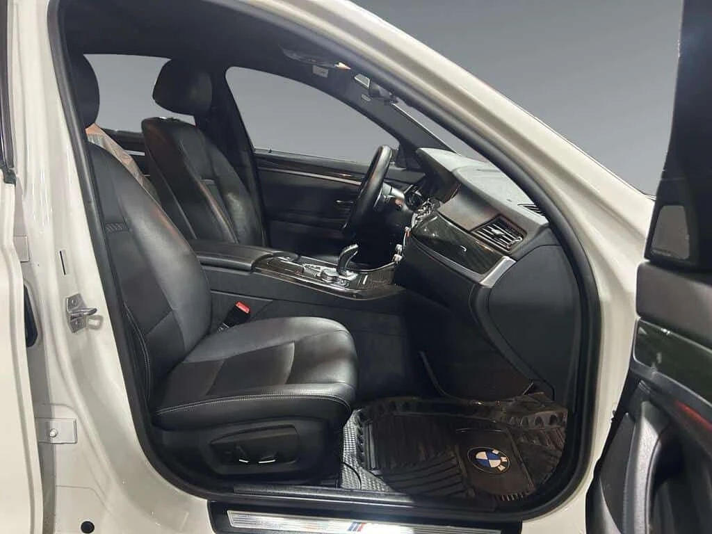 BMW 535 * 535i xDrive AWD | Leather | Sunroof * CARFAX * � | Mobile.bg � ����������� 17