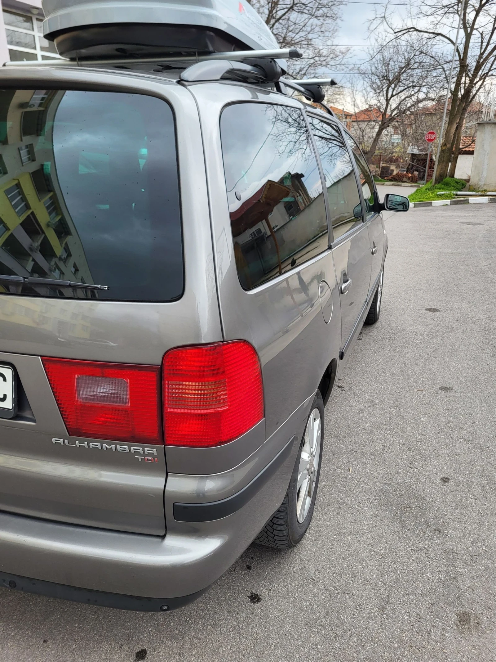 Seat Alhambra, снимка 4 - Автомобили и джипове - 53994813
