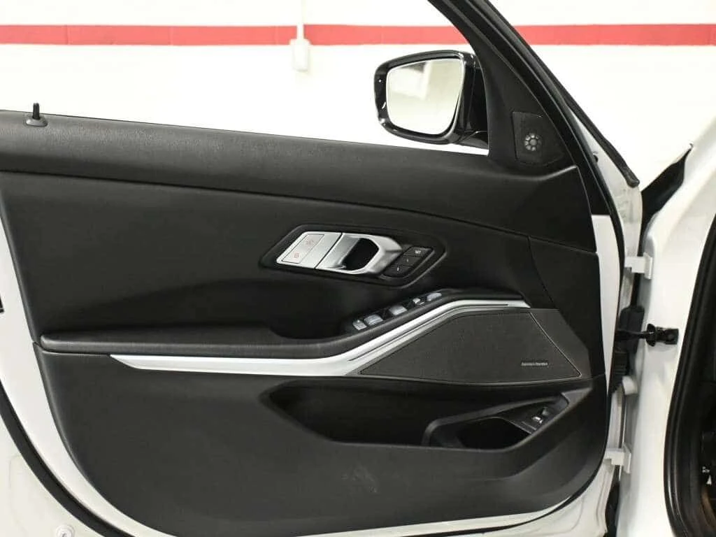 BMW 330 * xDrive * CARFAX * ���� �� �� | Mobile.bg � ����������� 10