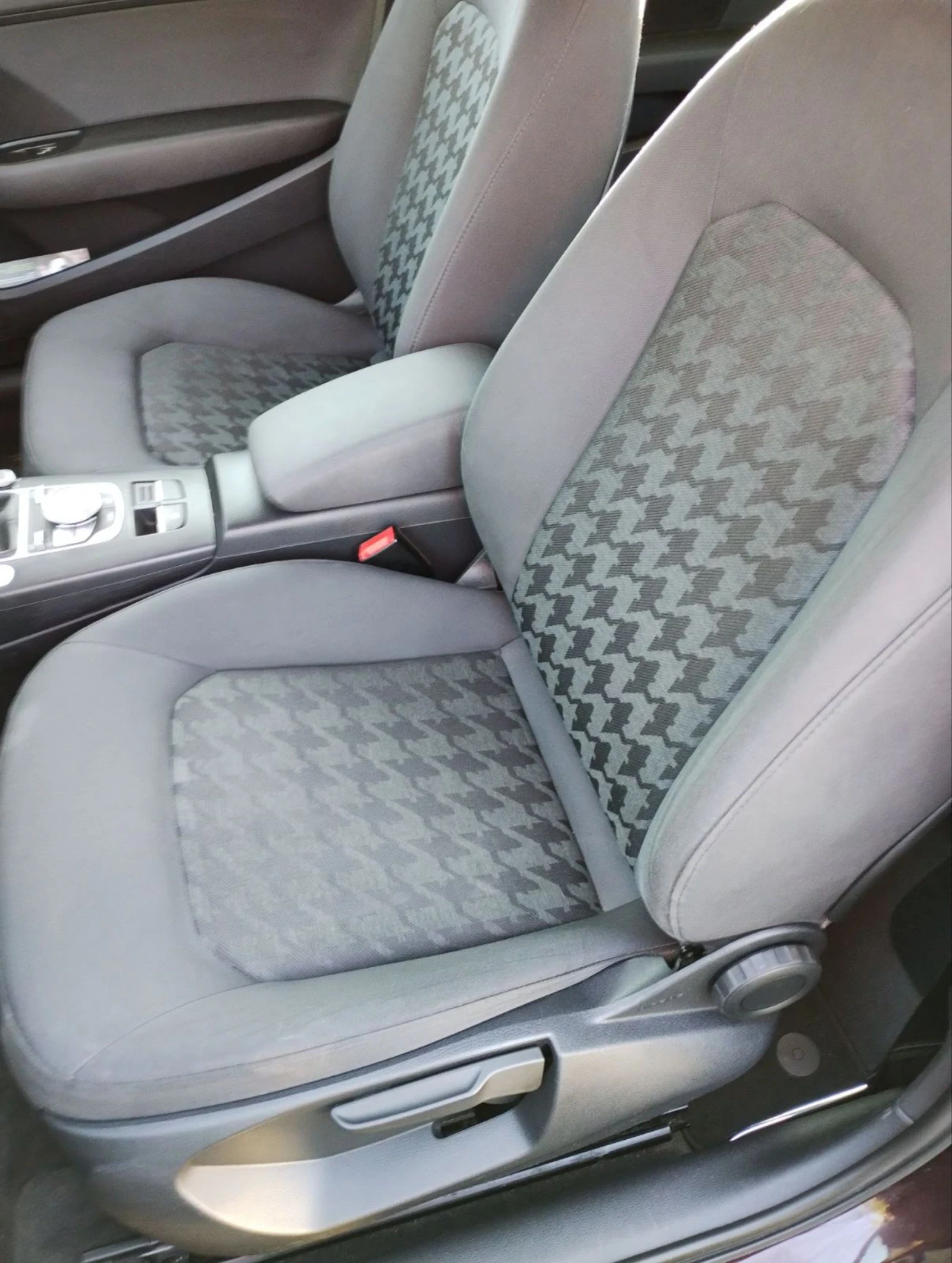 Audi A3 1.6 TDI , снимка 15 - Автомобили и джипове - 54430419