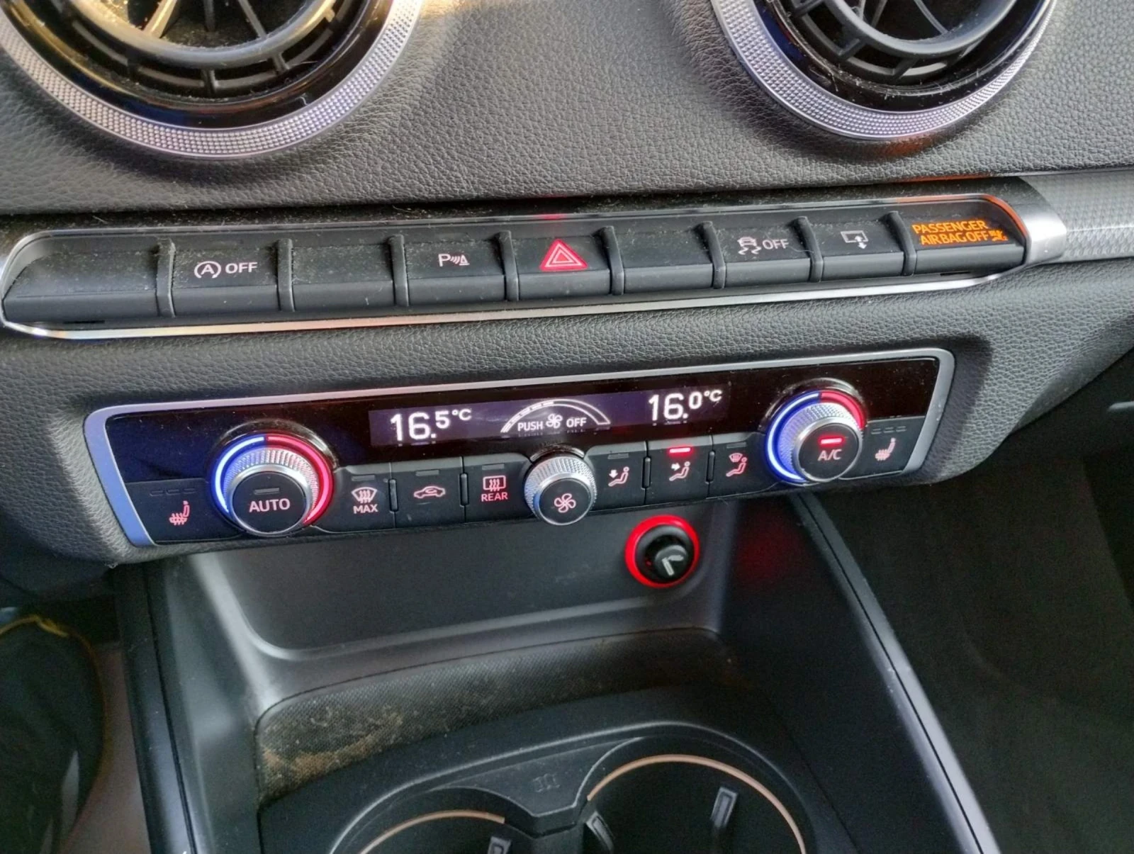 Audi A3 1.6 TDI , снимка 14 - Автомобили и джипове - 54430419