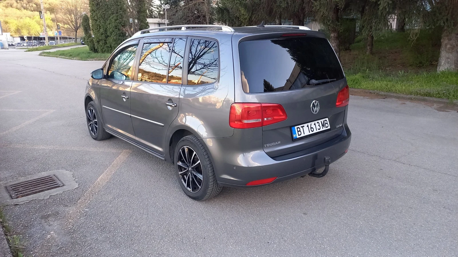VW Touran 2.0tdi 140к.с, снимка 8 - Автомобили и джипове - 54498286