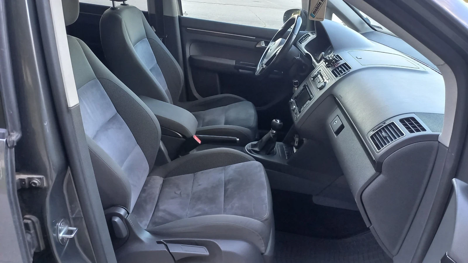 VW Touran 2.0tdi 140к.с, снимка 11 - Автомобили и джипове - 54498286