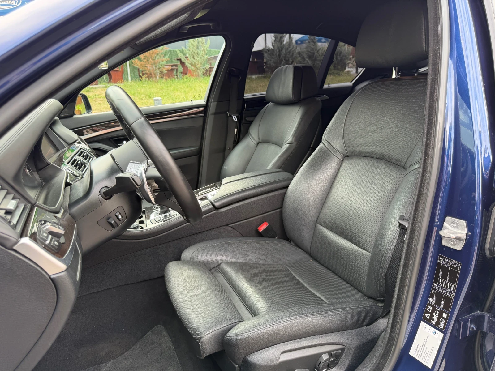 BMW 550 Facelift 96000км, снимка 12 - Автомобили и джипове - 55422152