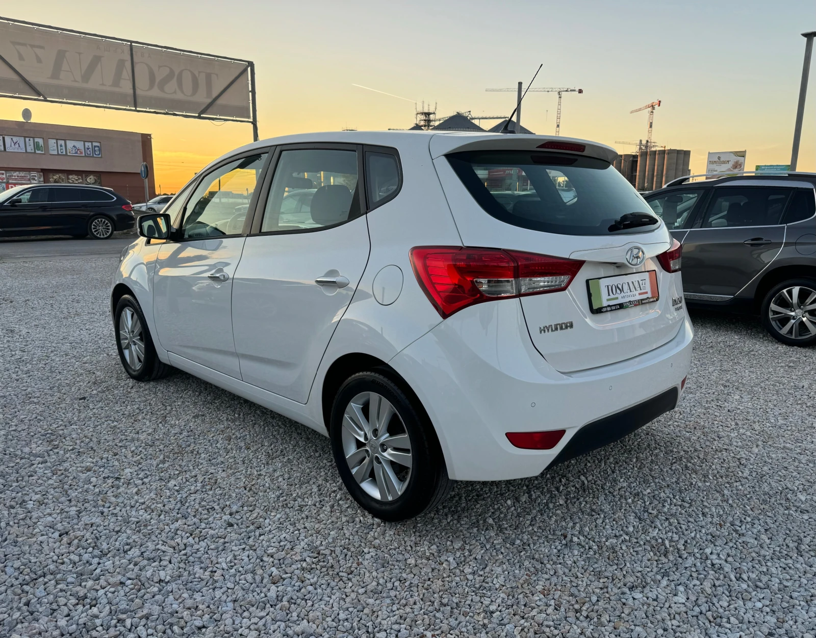 Hyundai Ix20 1.4i* ��� * 90�.�.* ���� * �������� ������� *  | Mobile.bg � ����������� 3
