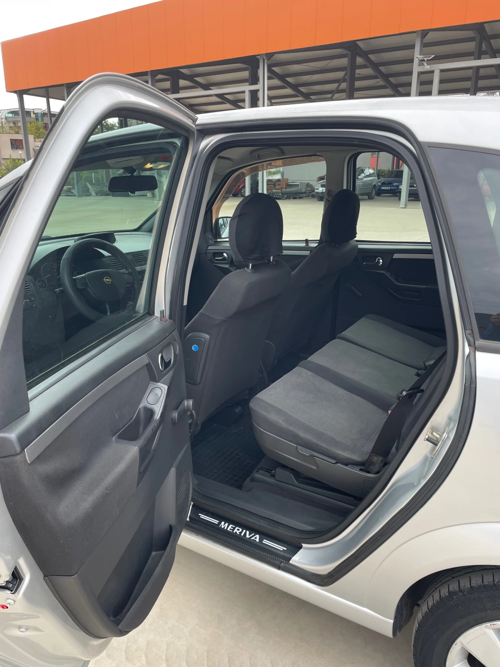 Opel Meriva 1.6 КЛИМАТИК, снимка 14 - Автомобили и джипове - 56200350