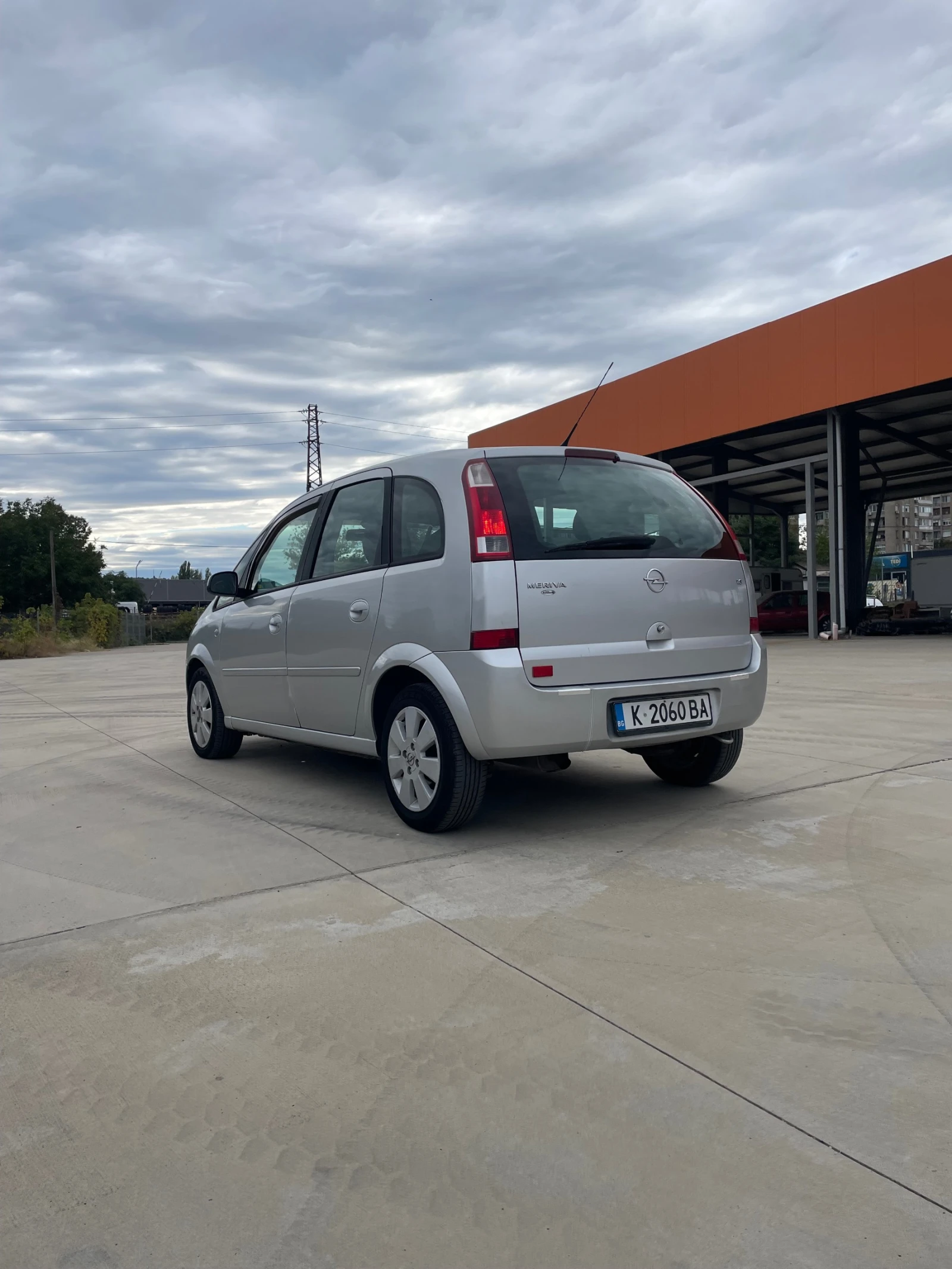 Opel Meriva 1.6 КЛИМАТИК, снимка 6 - Автомобили и джипове - 56200350