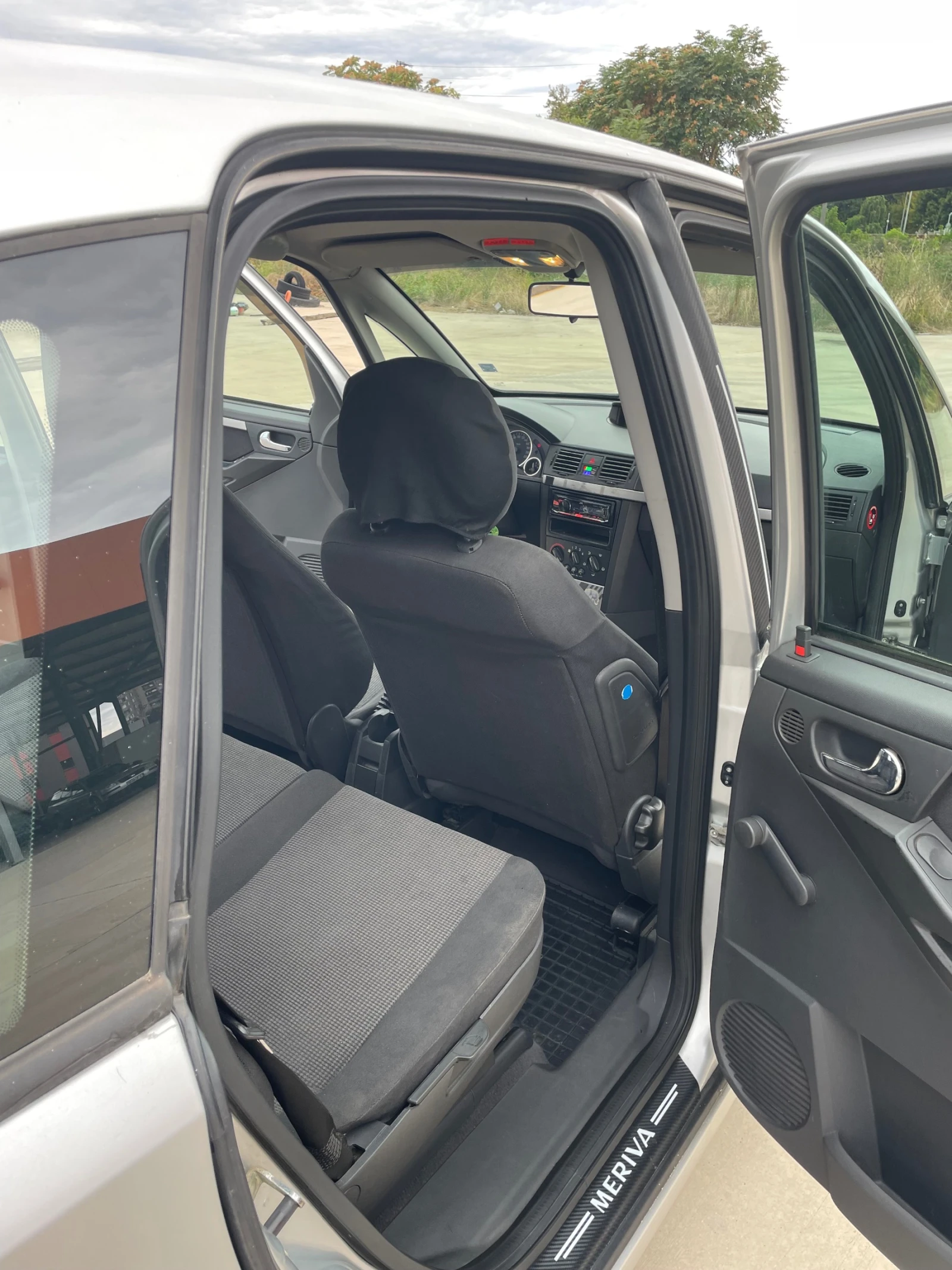 Opel Meriva 1.6 КЛИМАТИК, снимка 15 - Автомобили и джипове - 56200350