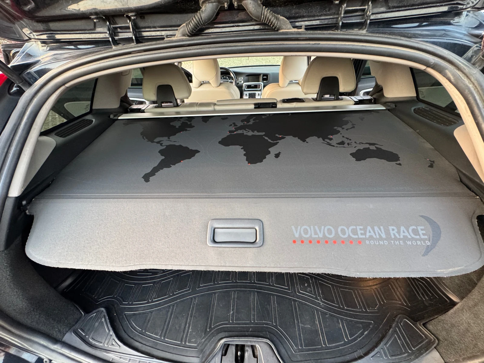 Volvo V60 D4 Ocean Race, снимка 10 - Автомобили и джипове - 56266669