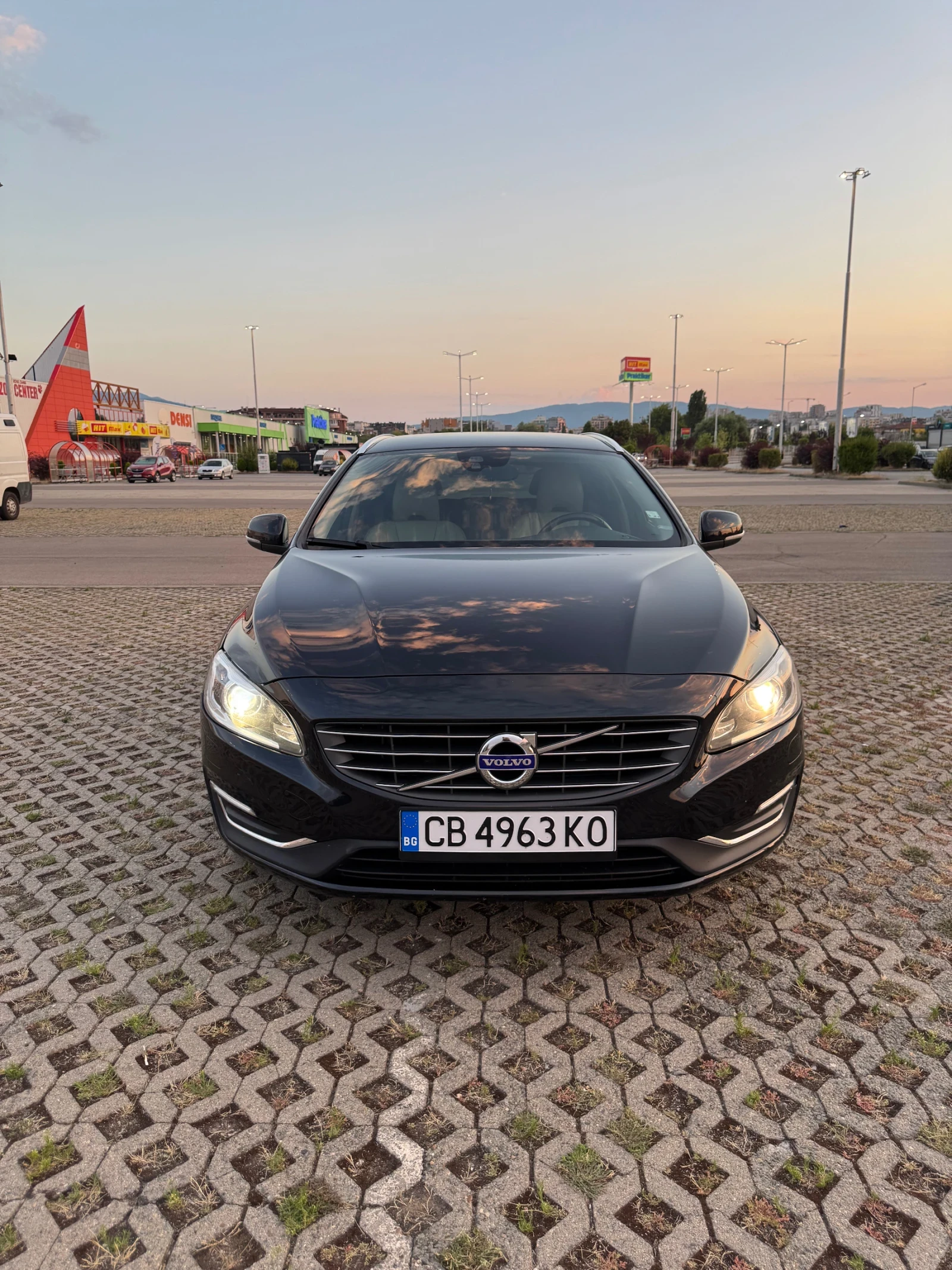 Volvo V60 D4 Ocean Race, снимка 2 - Автомобили и джипове - 56266669