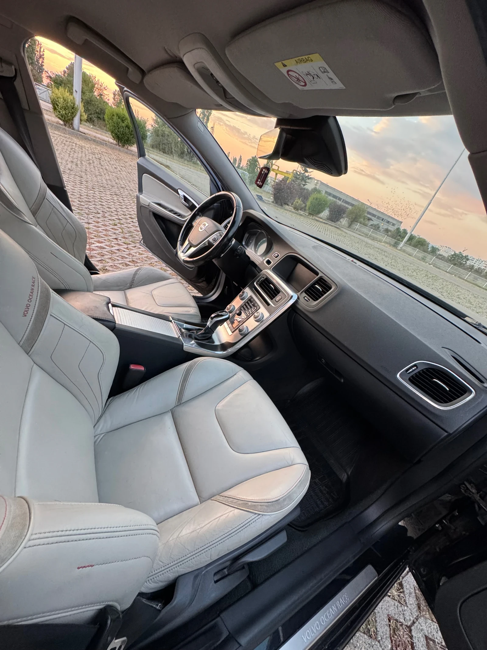 Volvo V60 D4 Ocean Race, снимка 7 - Автомобили и джипове - 56266669