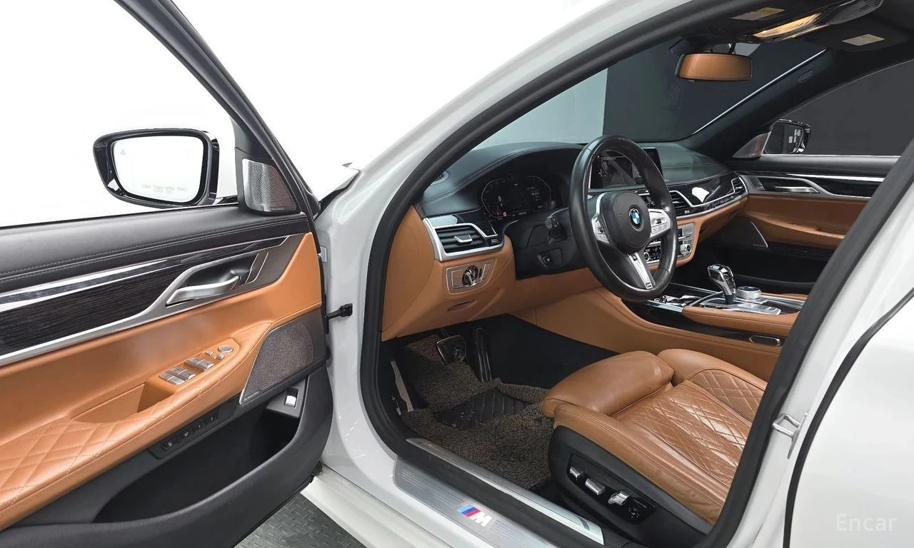 BMW 740, снимка 9 - Автомобили и джипове - 56689709