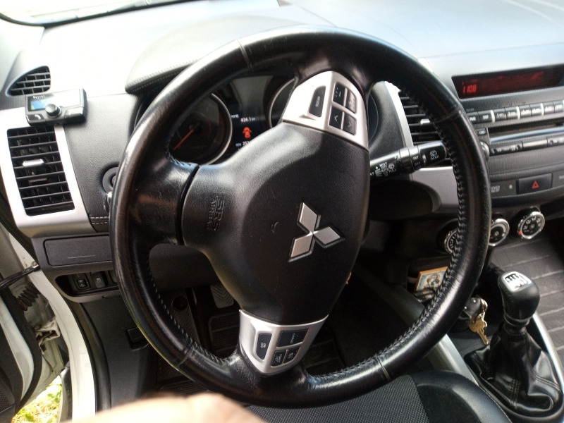 Mitsubishi Outlander 177к.с, снимка 6 - Автомобили и джипове - 45960154