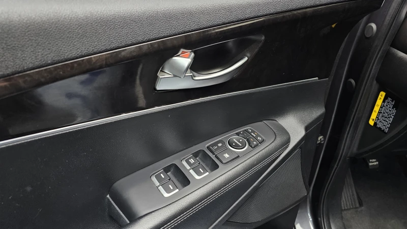 Kia Sorento 2.0 Prestige, снимка 16 - Автомобили и джипове - 52641930