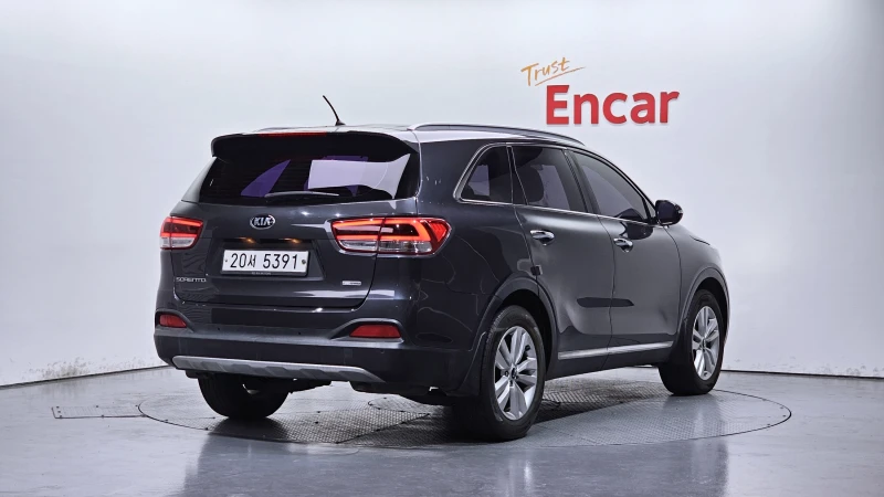 Kia Sorento 2.0 Prestige, снимка 2 - Автомобили и джипове - 52641930