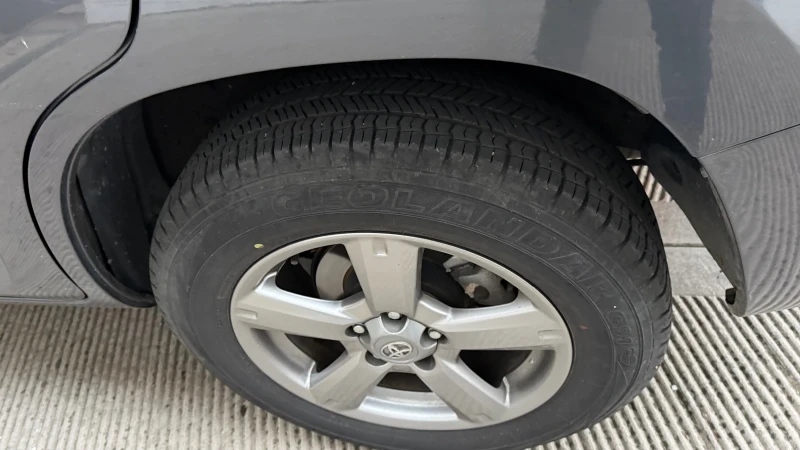 Toyota Rav4 Style, снимка 4 - Автомобили и джипове - 52848653