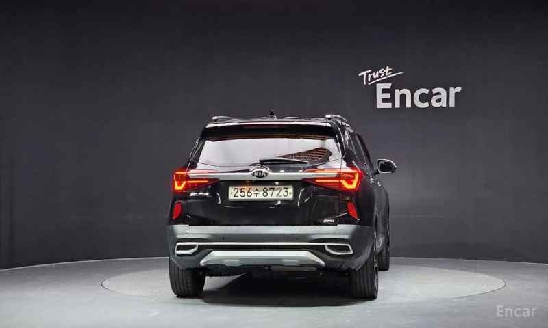 Kia Seltos, снимка 4 - Автомобили и джипове - 53187528