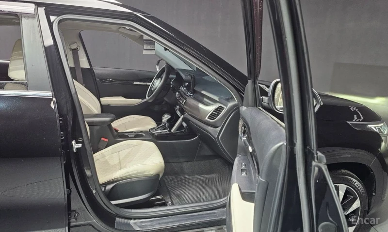 Kia Seltos, снимка 11 - Автомобили и джипове - 53187528